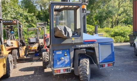 Modification des chariots élévateurs frontaux ou embarqués aux normes GIES par votre entreprise de réparation de matériel de manutention en Rhône-Alpes